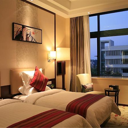 Southern Club Hotel Guangzhou Buitenkant foto